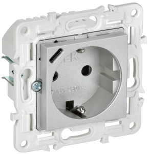 Розетка 1-м 16А С/У З/К со шторками+USB С 18Вт Серебряный Skandy