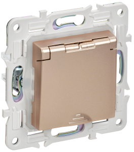Розетка 1-м 16А С/У З/К со шторками с крышкой IP44 Песочный Skandy