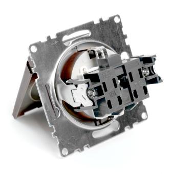 Розетка 1-м 16А С/У З/К со шторками с крышкой IP20 Шоколад Катрин